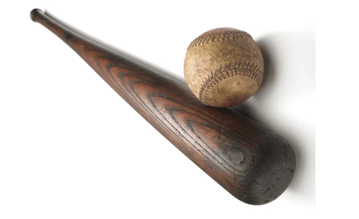 wood used in baseball bats